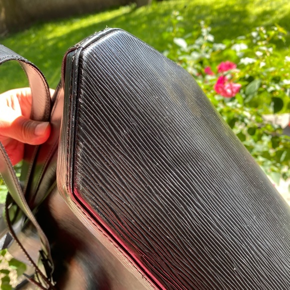 Authentic Louis Vuitton Sac DePaule GM - Picture 12 of 12